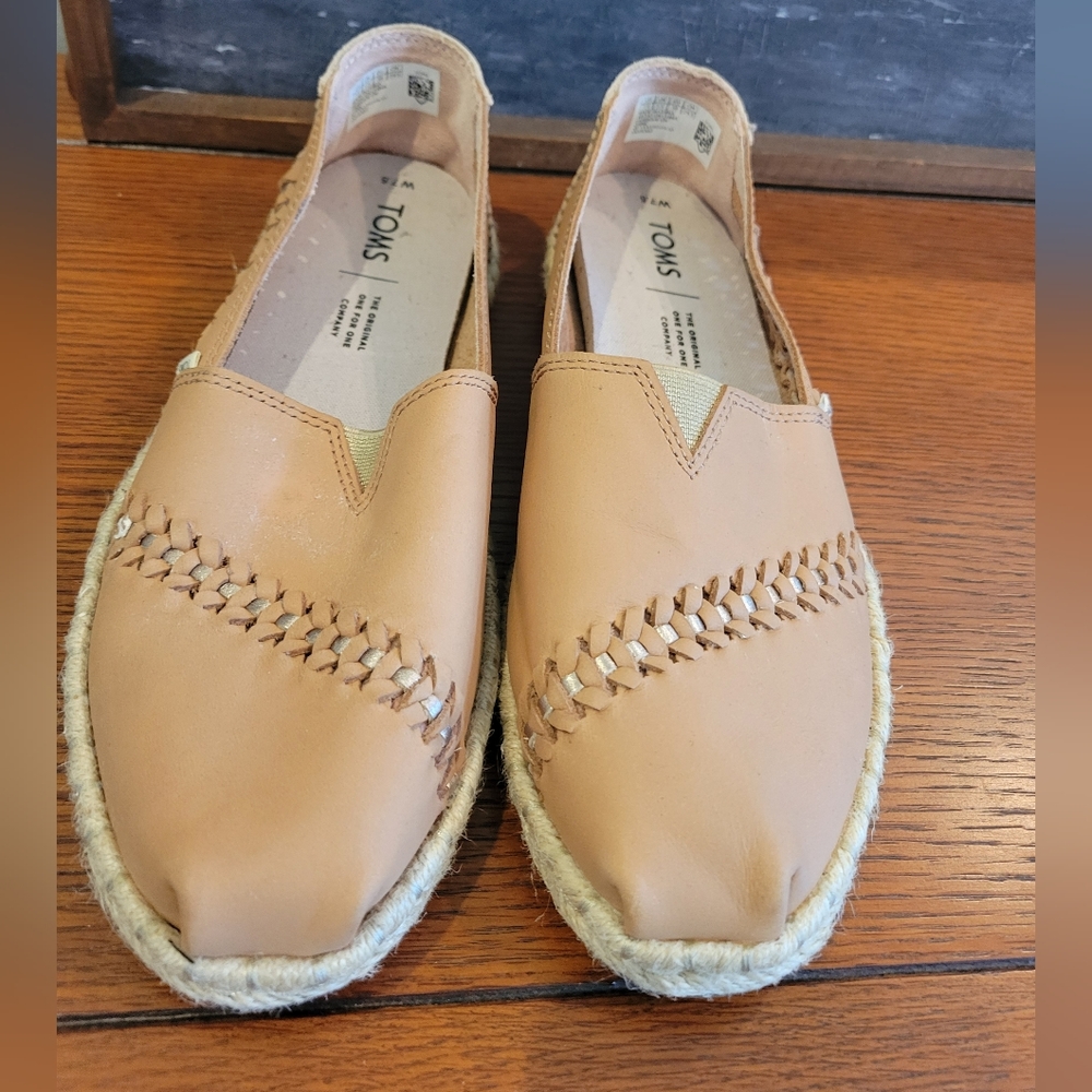 Toms leather flats